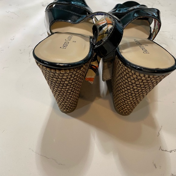 Faded Glory Open Toe Wedge Heels Black Tan Strap - Picture 2 of 8